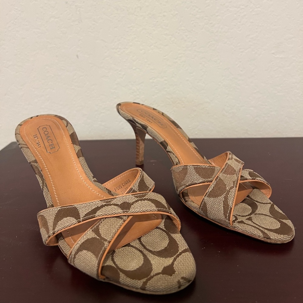 Michael Kors Sandals / Size 7
